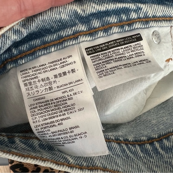 Levi’s Red Tab Light Wash Denim Jean Skirt Size 32 - Picture 8 of 8